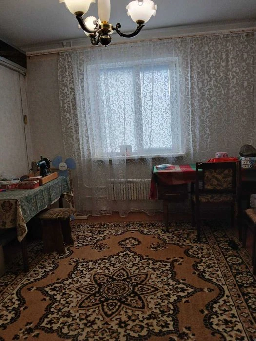 I will sell a 4-room apartment in Zaporozhye, Khortytskyi district. IN