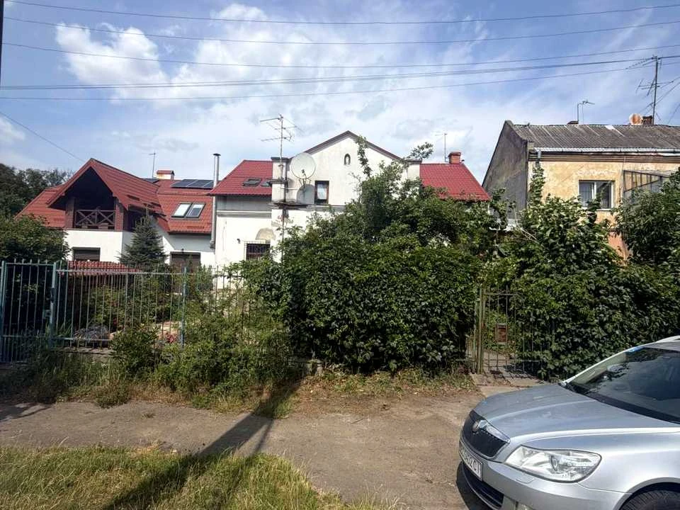 Будинок. Львів, Анатолія Вахнянина вул.
