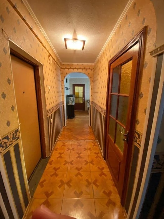 Квартира 2 кімнатна на лісовому массиві в спальному районі