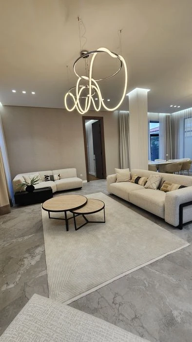 Продажа Стильного дома в Совиньоне, 200м², 5 соток