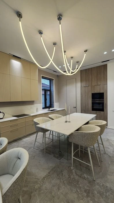 Продажа Стильного дома в Совиньоне, 200м², 5 соток
