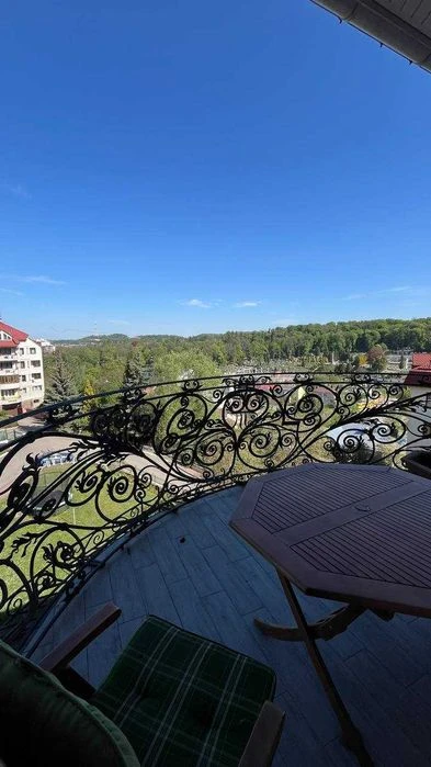 Продаж квартири на вул. Олеся