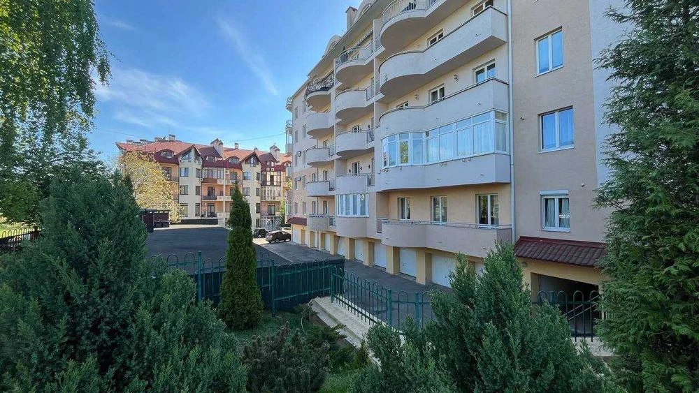 Продаж квартири на вул. Олеся