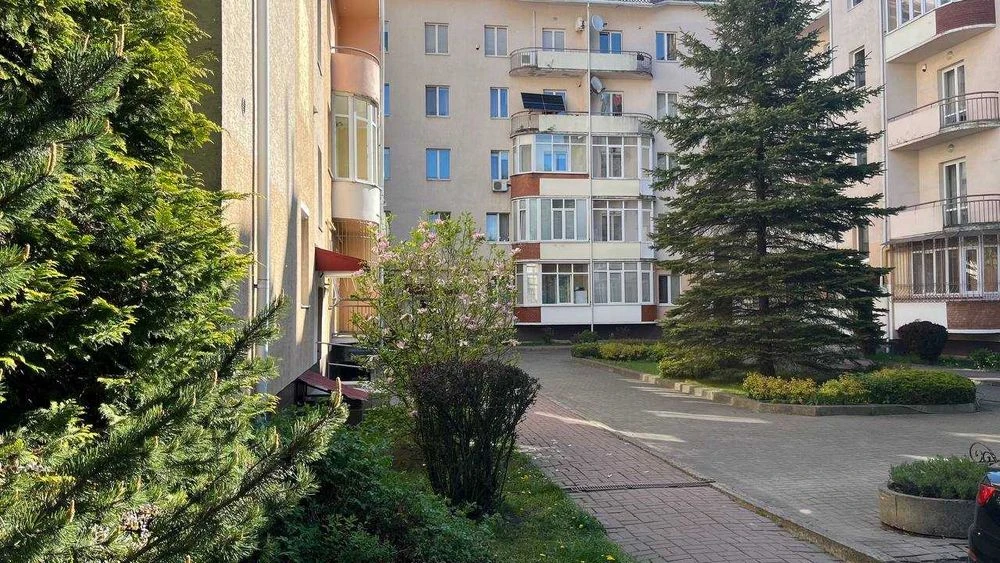 Продаж квартири на вул. Олеся
