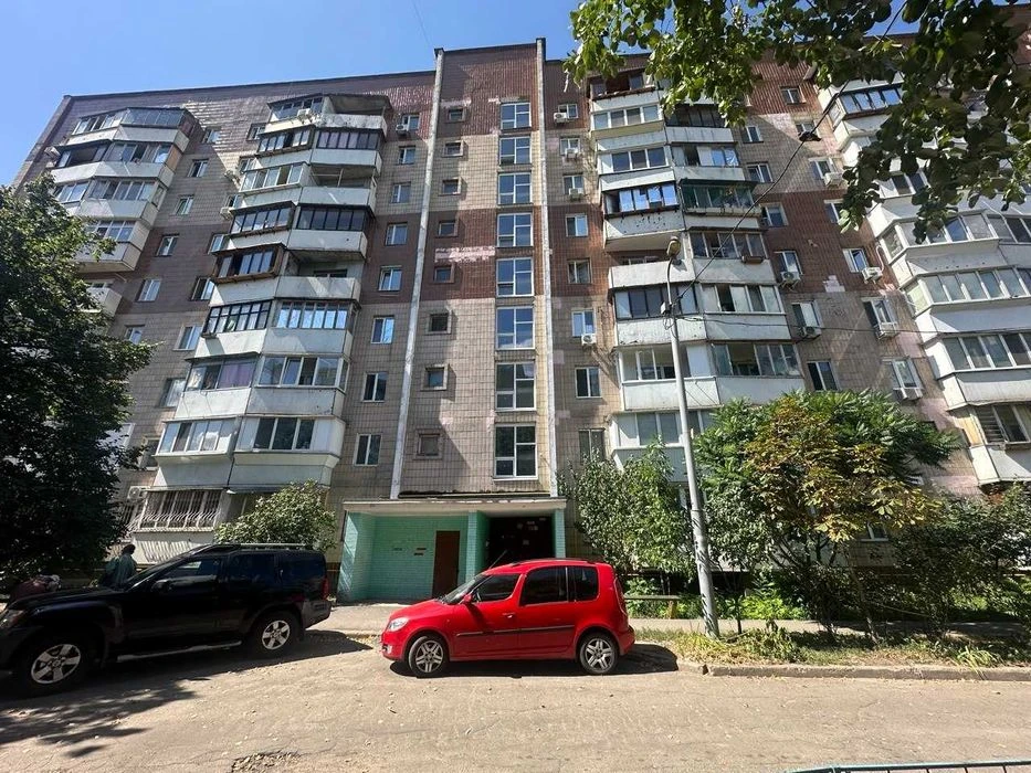 Продаж без% 1к просп. Червоної калини 12-В, Держпрограми