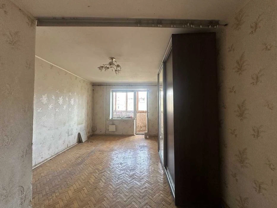 Продаж без% 1к просп. Червоної калини 12-В, Держпрограми
