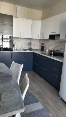 2К 53,3М² у ЖК Акварель, 12/17 — ПАНОРАМНА кухня, меблі, 3 ш