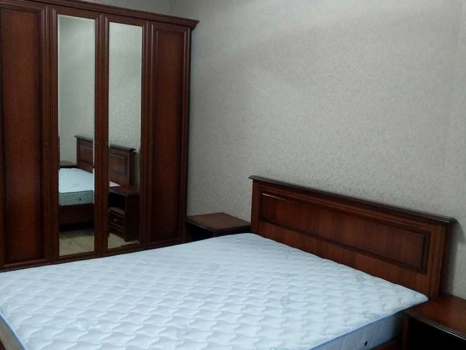 Квартира. Київ, Осокорська вул.