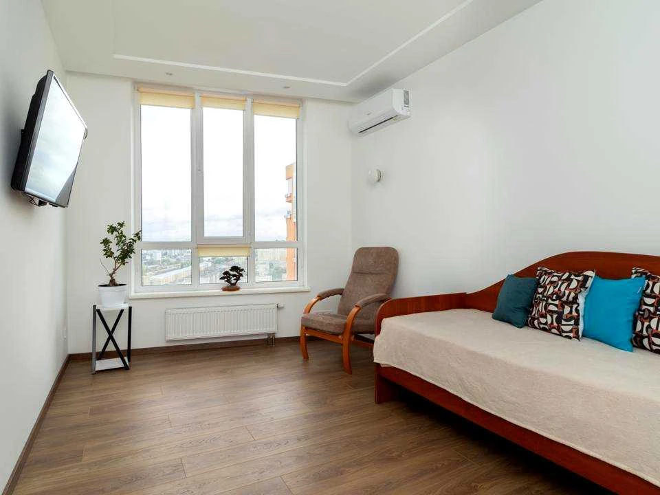 Apartment. Kyiv, Kakhovska Street.
