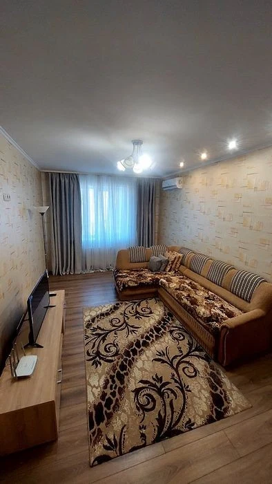 Оренда 2к квартири, вул. Дениса Рачінського, Микільська слоб