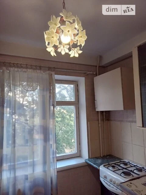 Довготривала оренда 1к квартири на просп. Леоніда Каденюка 1