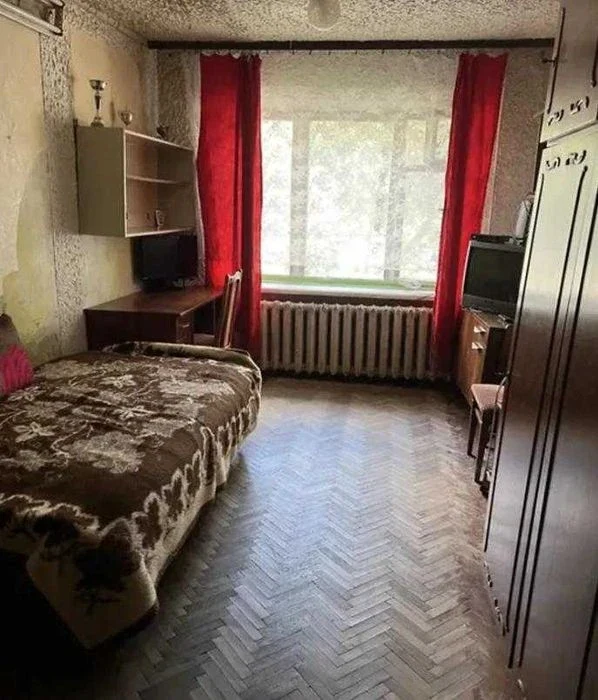 Продається 2-кімнатна квартира в БЛИЖНЬОМУ  центрі