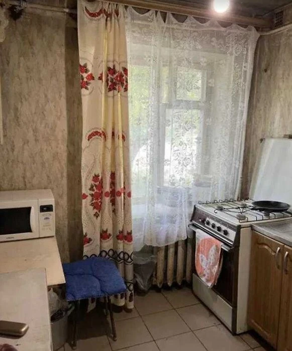 Продається 2-кімнатна квартира в БЛИЖНЬОМУ  центрі