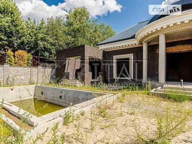 Продаж 2 поверхового будинку з ділянкою на 10 соток, 646 кв.