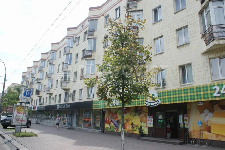 Пропонується двокімнатна квартира у довгострокову арєнду