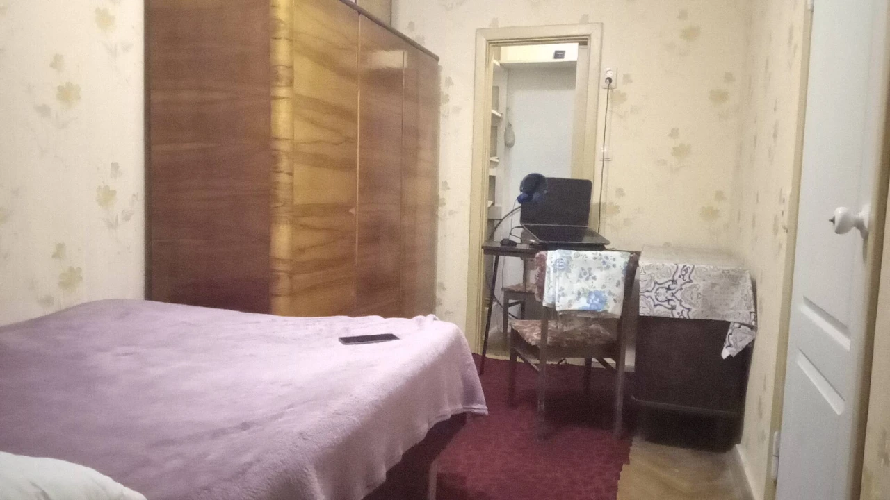 Пропонується двокімнатна квартира у довгострокову арєнду