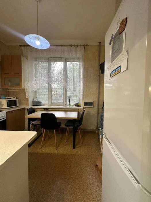 Продам 2-к кв сталинка 54.2 м2 район ул  Титова/ Фабрично-За
