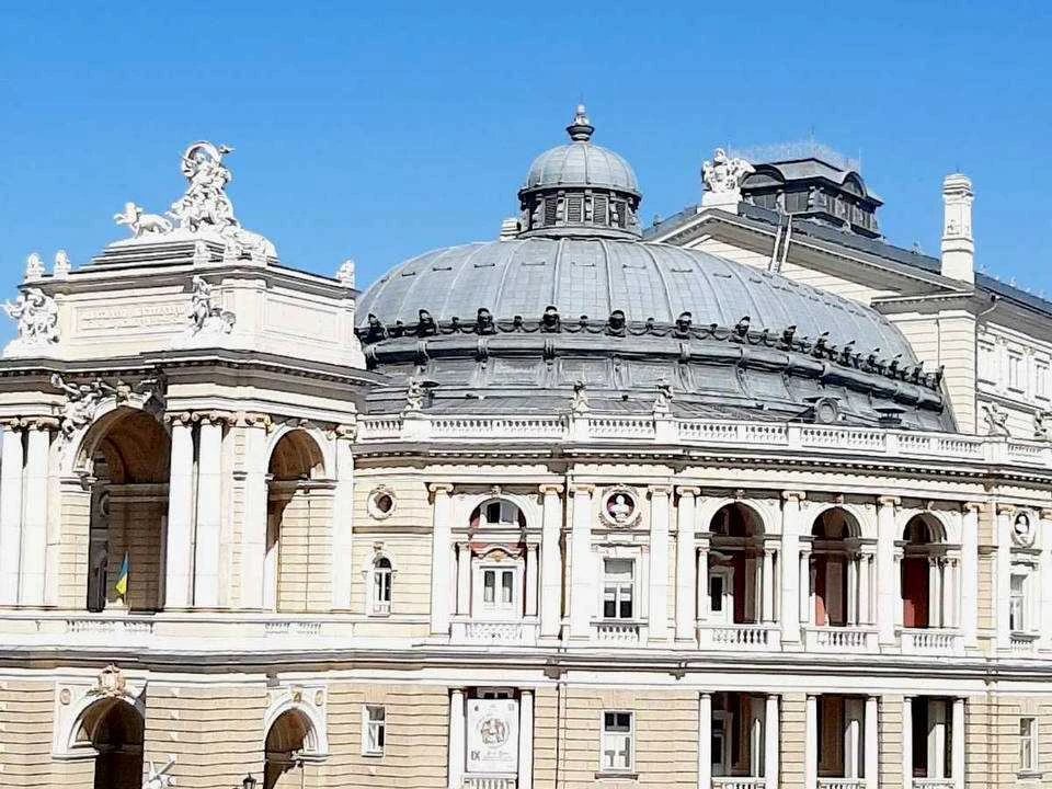 Квартира. Одеса, Дерибасівська вул.