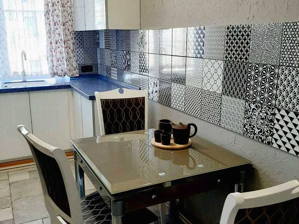 Квартира. Одеса, Дерибасівська вул.