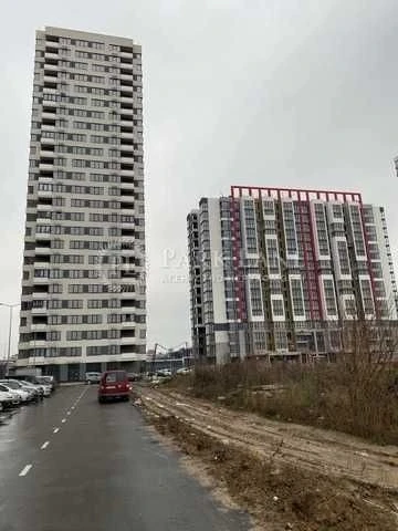 ТОП ЦЕНА Продам велику 2к квартиру 7квартал Варшавський Ретр