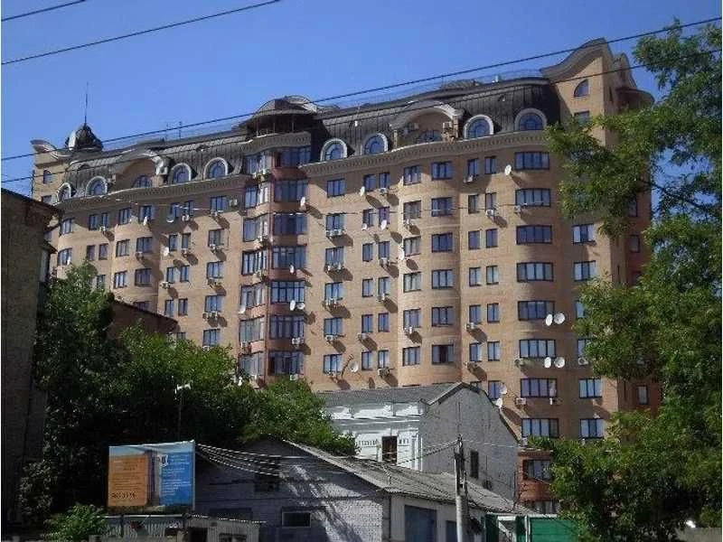 Продажа 6-комн. квартиры 211 м² в центре, ул. Жилянская, 30А