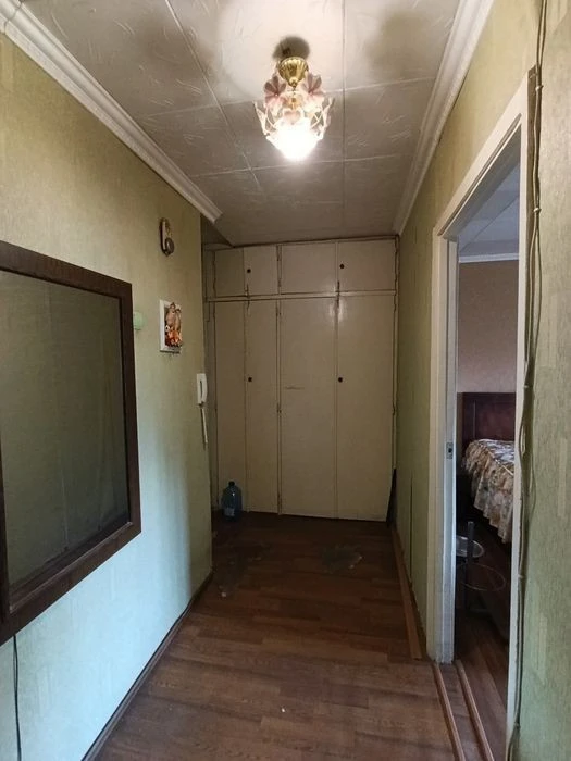 продається 1-кім. квартира метро Академ містечко