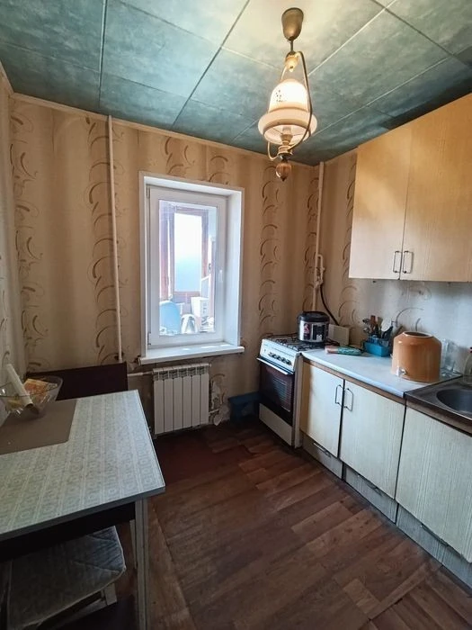 продається 1-кім. квартира метро Академ містечко