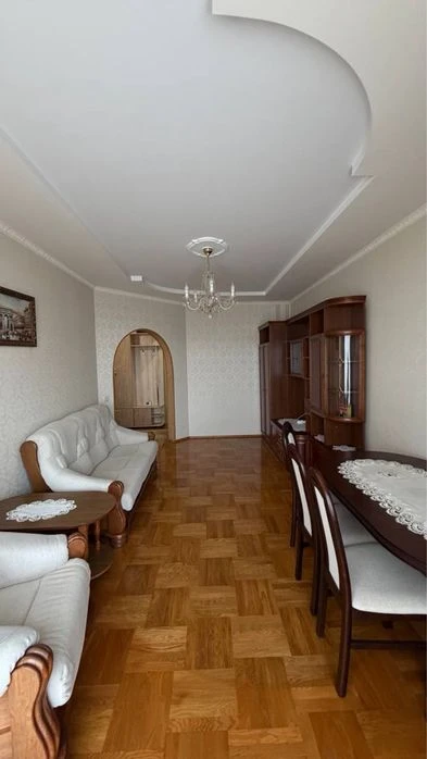 Продається 3-х кімнатна квартира з ремоном