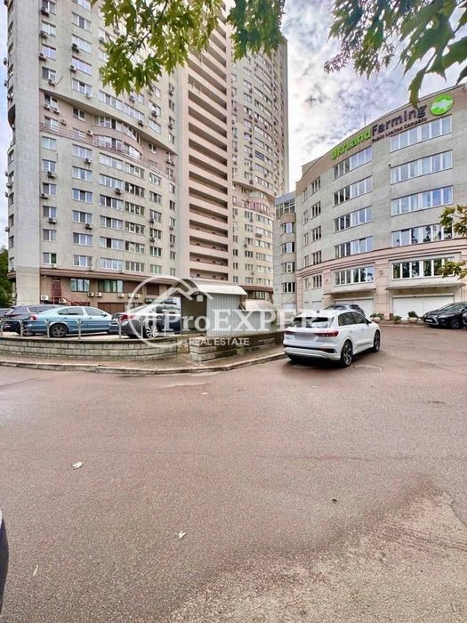53 кв. м Берестейський просп, метро Житомирська 2хв