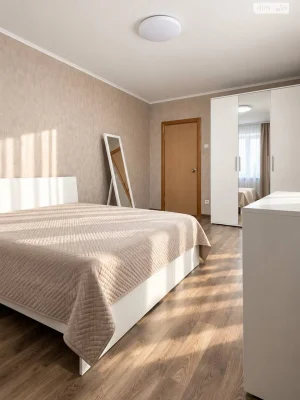 Продаж Квартира Троєщина