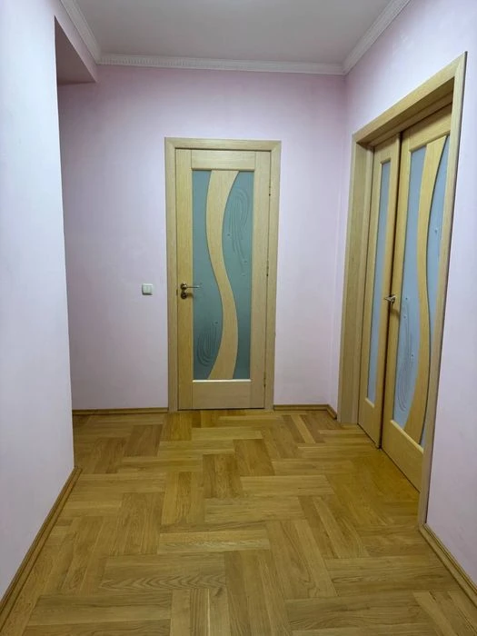 Топ ціна м Івано-Франківська 2к центральна частина міста Про