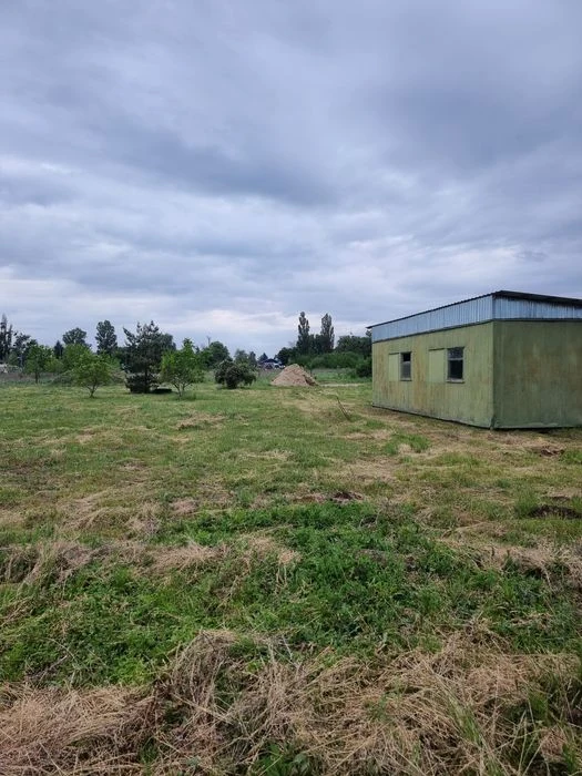 Яр, поруч з вулицею Чорнухінська, рівна ділянка 15сот, комун