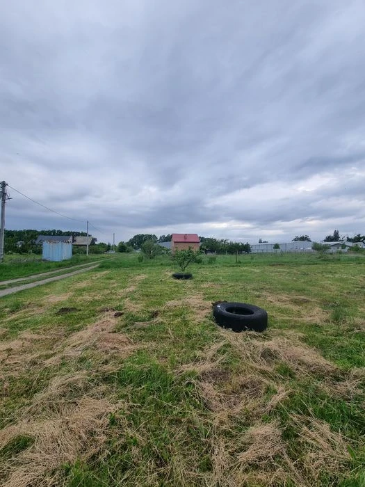 Яр, поруч з вулицею Чорнухінська, рівна ділянка 15сот, комун