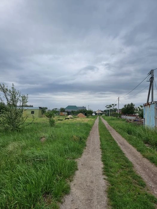 Яр, поруч з вулицею Чорнухінська, рівна ділянка 15сот, комун