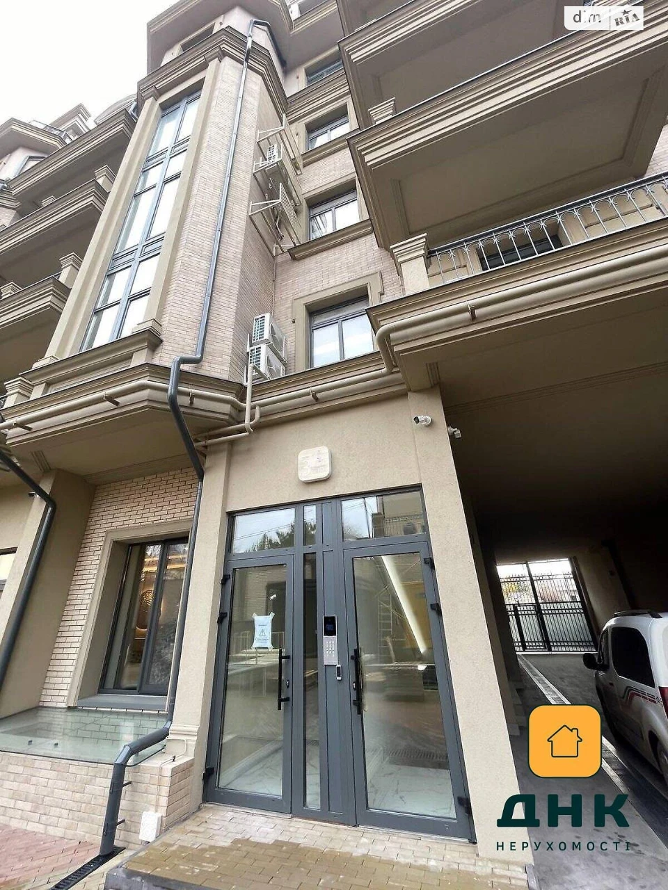 Продаж Квартира Середній Фонтан