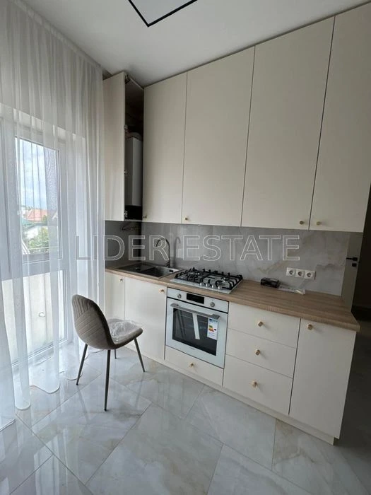 Продаж 1-кімн. квартири, 2/3 пов., 47 м² в Ужгороді – вигідн