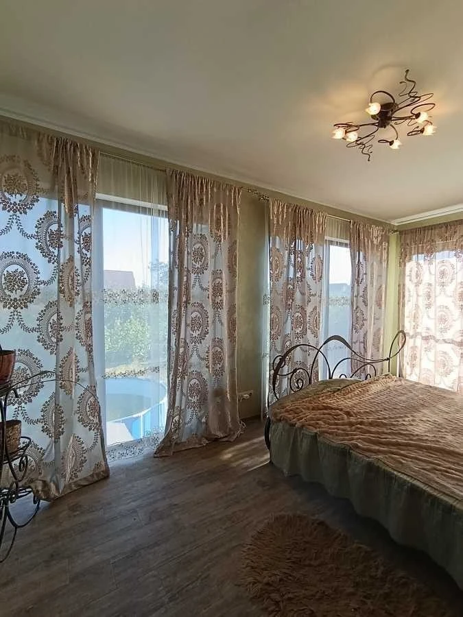 Продаж будинку 240 м², Центральна вул.