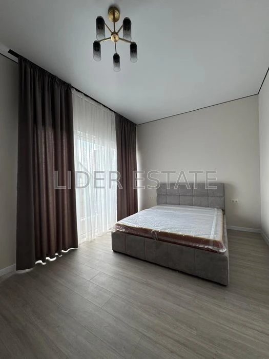 Продам 1-кімн. квартиру, 3/3 пов., 48/18/30 м², Ужгород. Іде