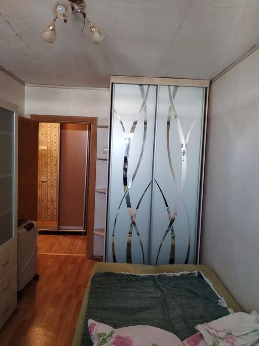 Продам 2х комнатную квартиру пр Гагарина, пр Науки, ул. Поли