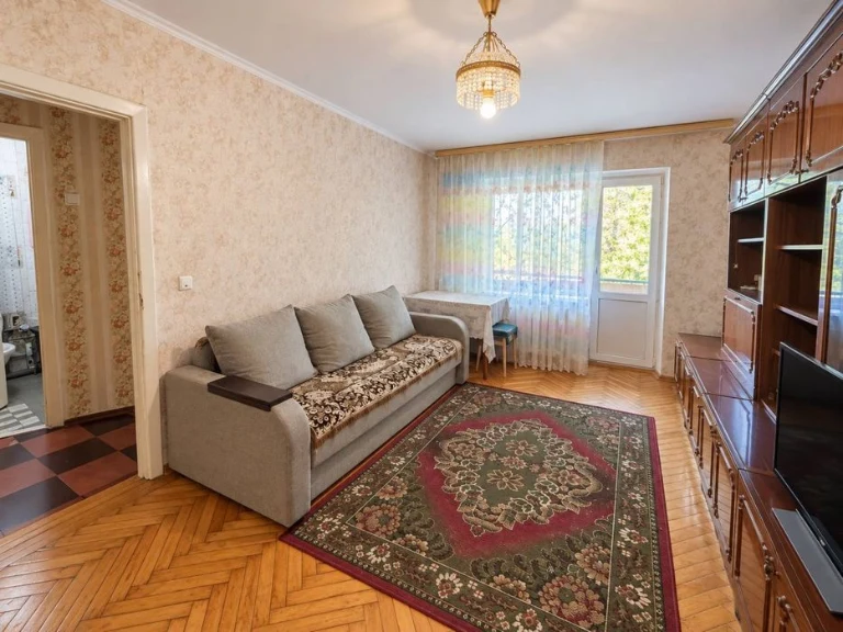 продам 1к квартиру у Києві.  Без комісії для покупця