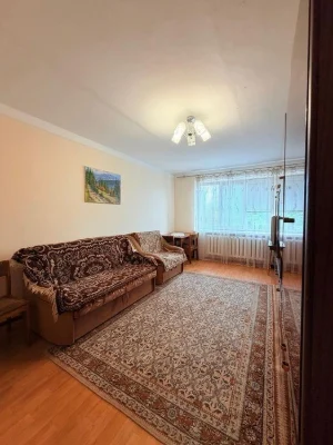 Продаж 3кн Чешки на Південно -Кільцевій