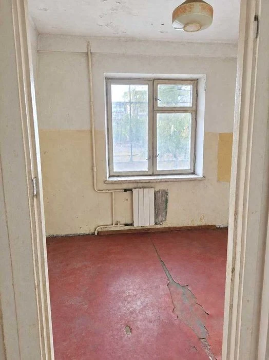 м. Оболонь, 46 м²: трохи ремонту - і квартира працює