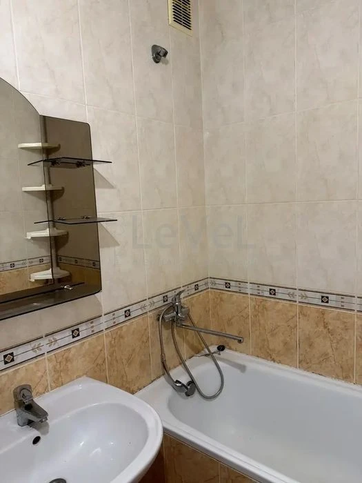 Продаж 1 кімнатної квартири вул. Крушельницької 5