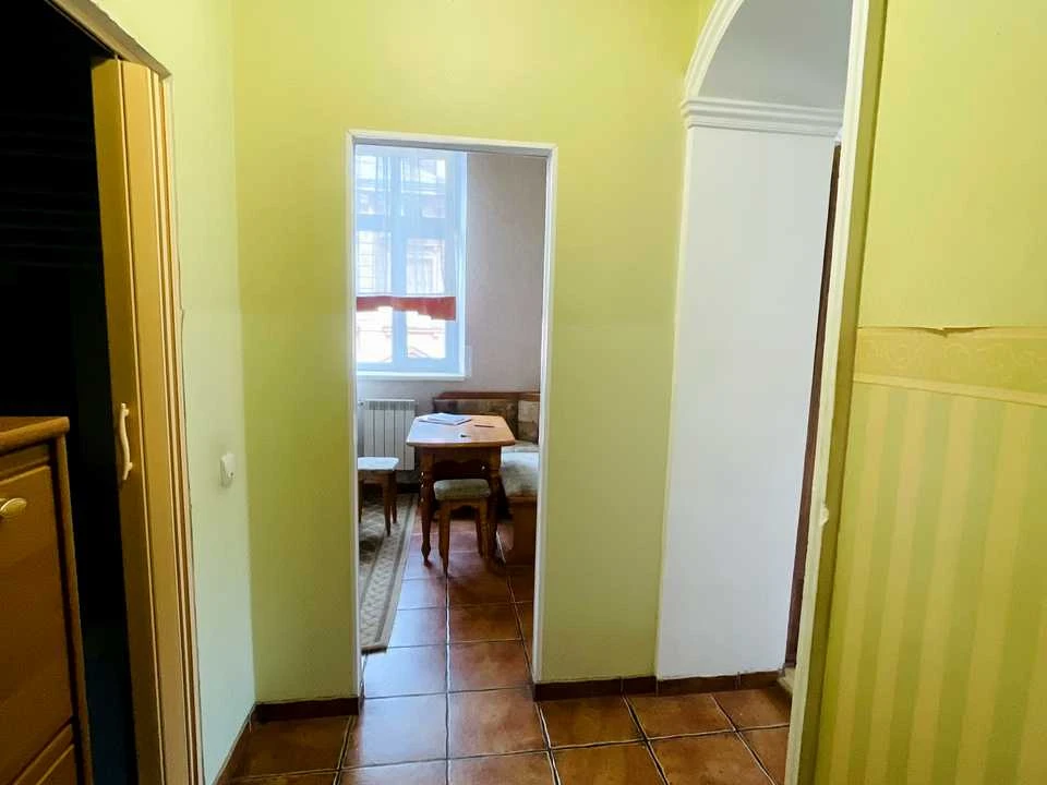 Квартира. Львів, Кирила і Мефодія вул.