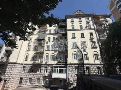 Хрещатик Лютеранська Центр продаж 2к з ремонтом Печерський
