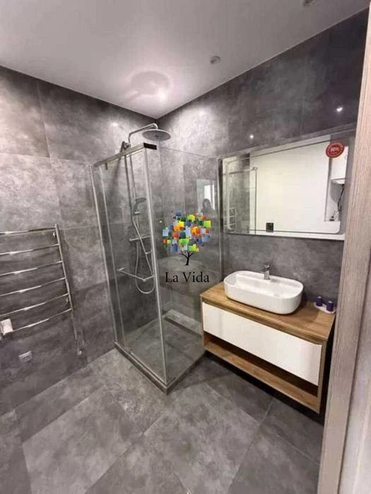 Продаж 1к Центральная 21б