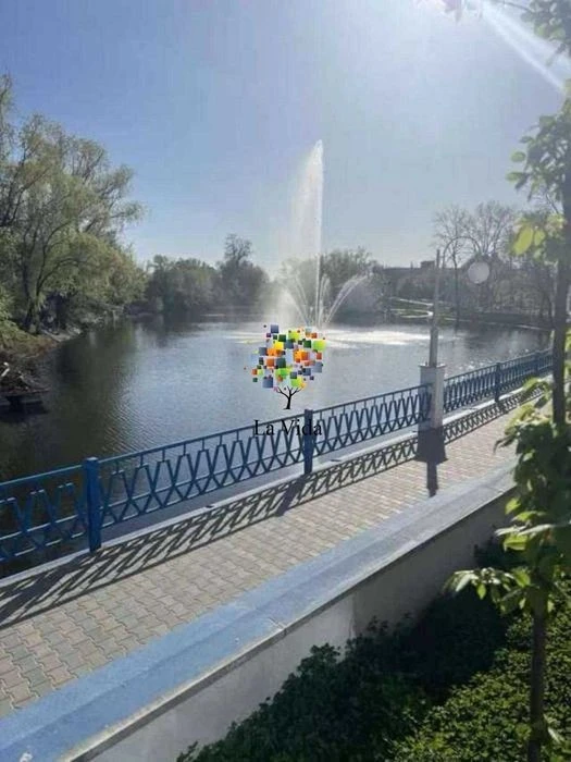 Продаж 1к Центральная 21б