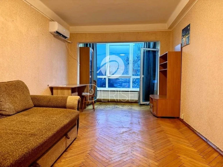 Продаж 1-кімн., вул. Озерна, 30/51, Оболонський район м. Киє