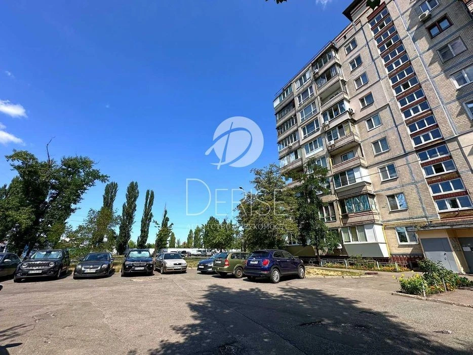 Продаж 1-кімн., вул. Озерна, 30/51, Оболонський район м. Киє