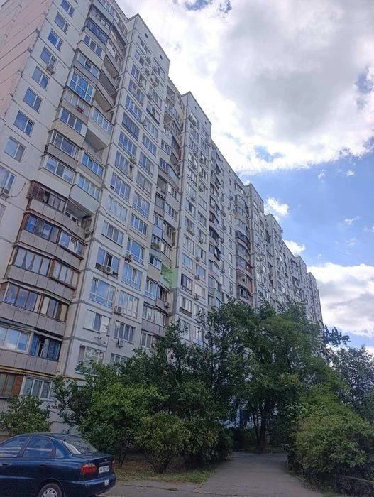 продаж 1-но кім квартири вул. Князя Романа Мстиславовича 8 (